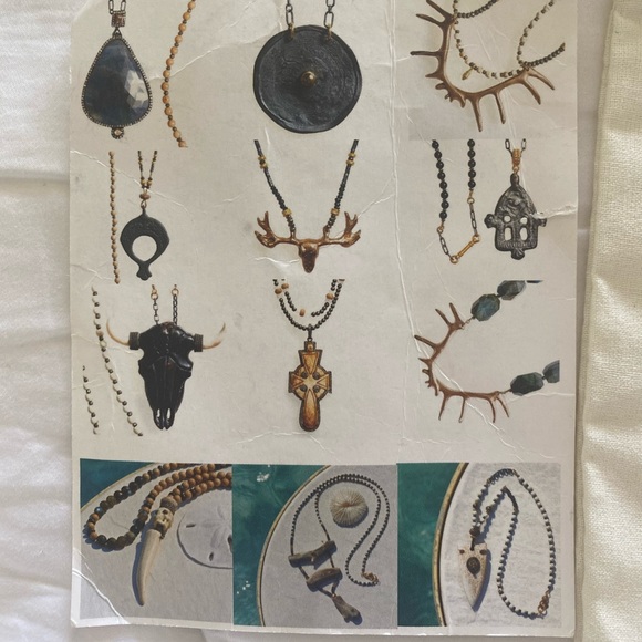 Maria Lightfoot Collection horn necklace - Picture 8 of 9